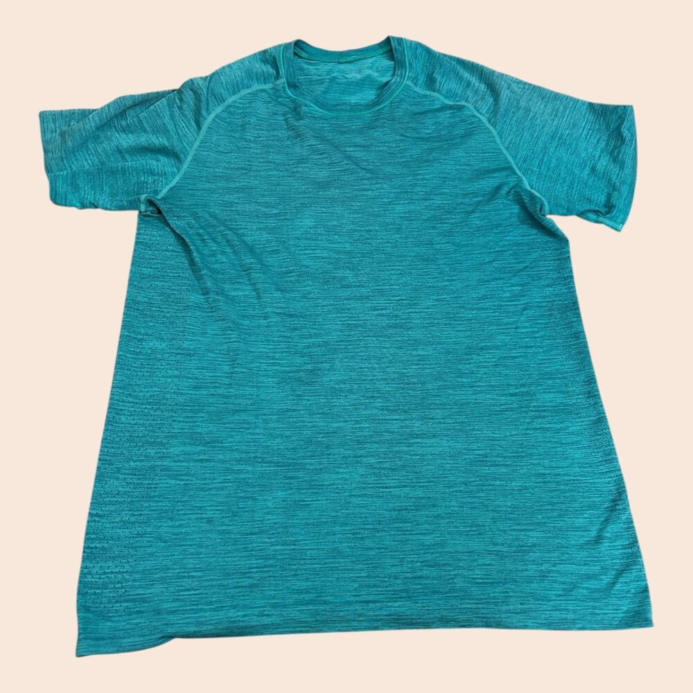 Lululemon T Shirt Mens Small Blue Mesh Metal Vent Tech Athletic Short Sleeve